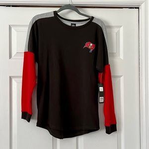 Tampa Bay Buccaneers L/S sweatshirt NWT
